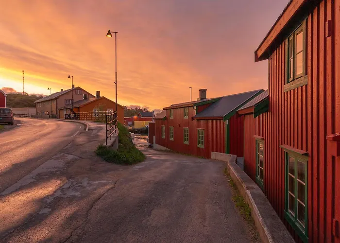 Live Lofoten Fishermen\'S Cabins